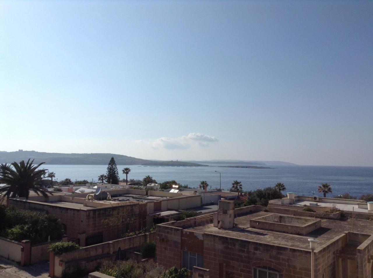 Seafront Apartment With Pool St. Paul's Bay Exteriér fotografie